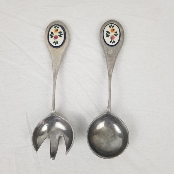 Vintage metal large spoon and fork with flower design 11" - Picture 2 of 10